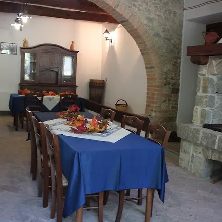 Il Vallone Di مزرعة للإقامة Melezzole